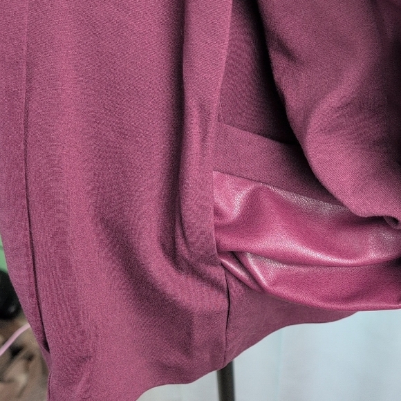 Sofia by Sofia Vergara Maroon Blazer with Waterfall Collar - Picture 4 of 6